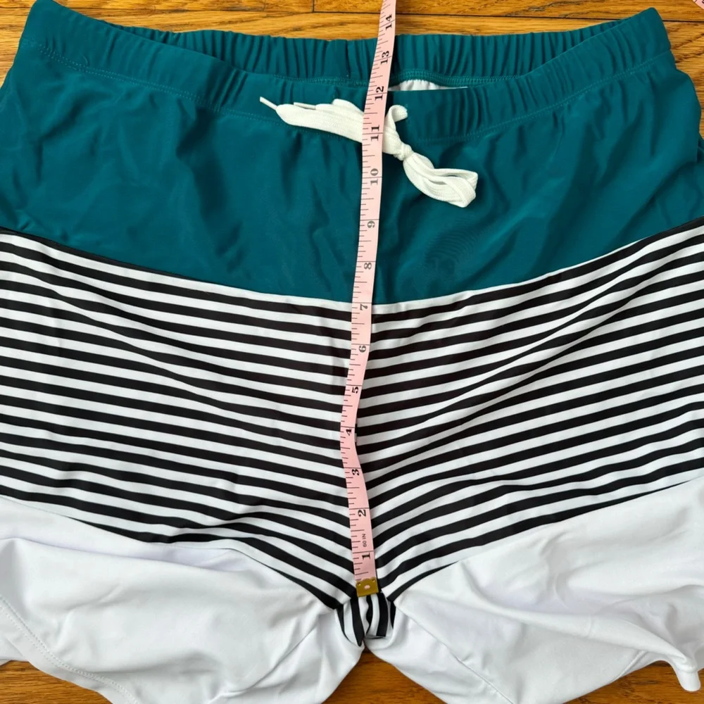 PatPat‎ Blue and White Swim Trunks Modern Design